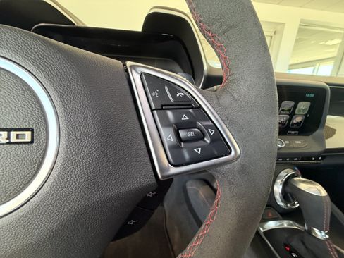 Used 2018 Chevrolet Camaro ZL1 RWD image 12
