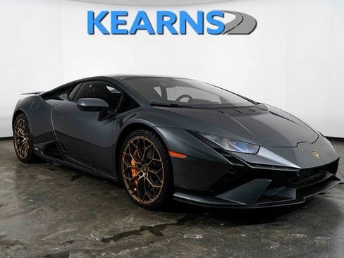 Used 2023 Lamborghini Huracan Tecnica image 1