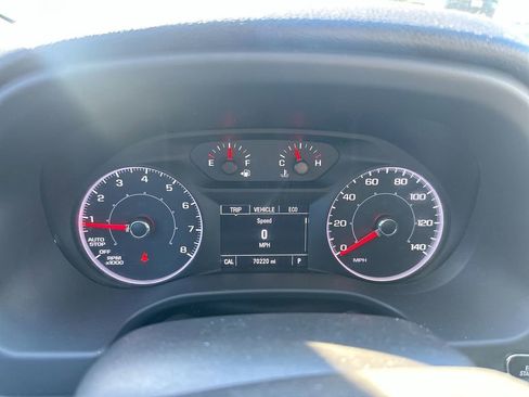 Used 2019 GMC Acadia SLE image 16