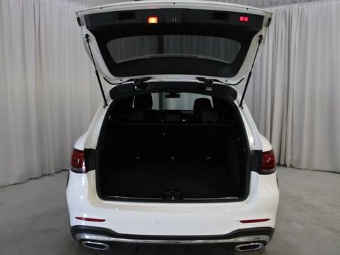 Used 2020 Mercedes-Benz GLC 300 4MATIC image 32