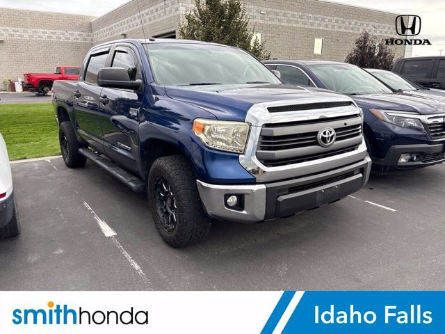 Used 2015 Toyota Tundra SR5 w/ SR5 Upgrade Package AWD/4WD image 1