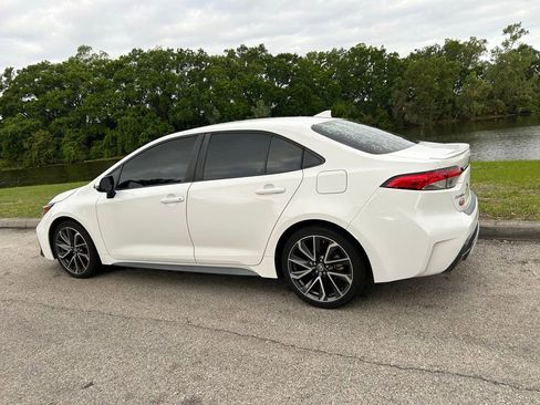 Used 2021 Toyota Corolla SE image 3