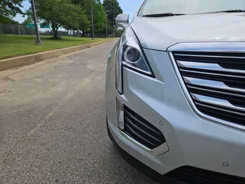 Used 2019 Cadillac XT5 Luxury AWD/4WD image 19
