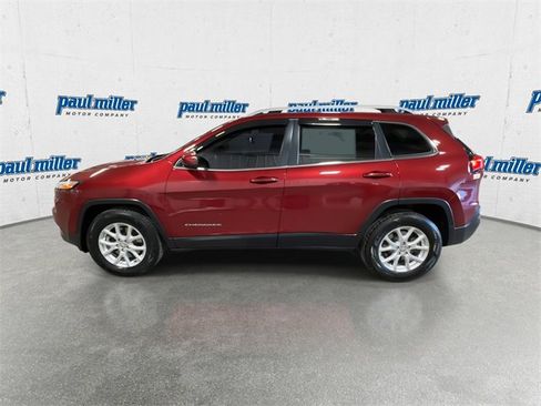 Used 2016 Jeep Cherokee Latitude image 6