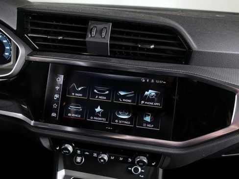 Certified 2024 Audi Q3 2.0T Premium Plus w/ Premium Plus Package image 16