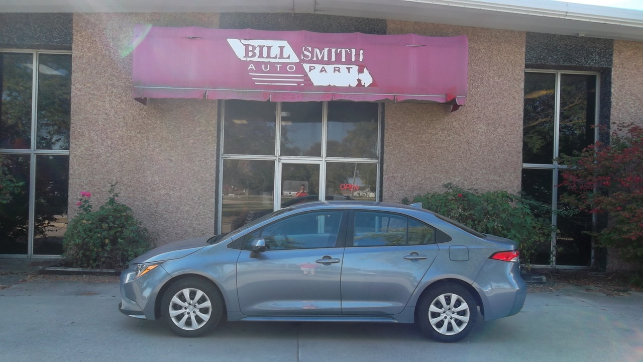 Used 2024 Toyota Corolla LE FWD image 3