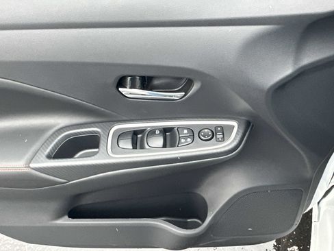 New 2025 Nissan Versa SR w/ Trunk Package image 19