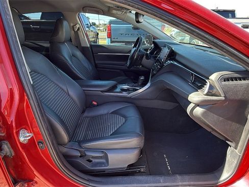 Used 2023 Toyota Camry SE image 29