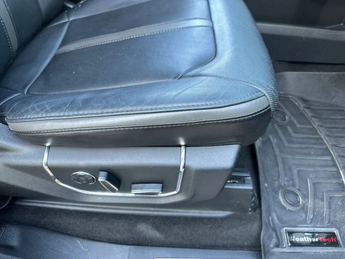 Used 2017 Ford F350 Platinum w/ Platinum Ultimate Package AWD/4WD image 27