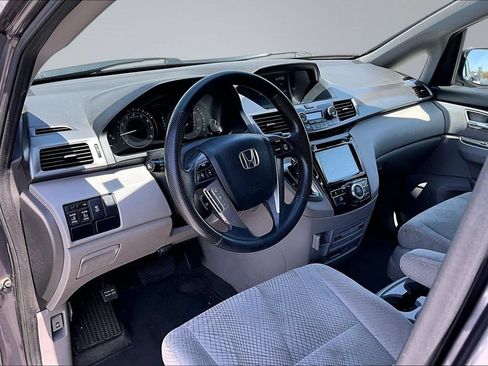Used 2016 Honda Odyssey SE image 4
