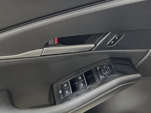 Used 2024 MAZDA CX-30 AWD 2.5 S w/ Select Sport Pkg image 17