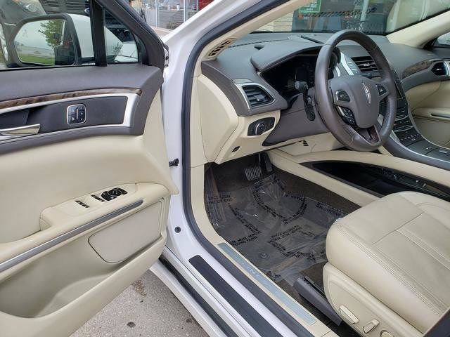 Used 2015 Lincoln MKZ w/ Equipment Group 102A Reserve FWD image 10