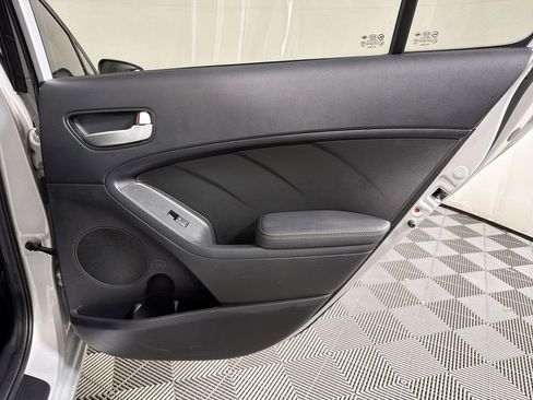 Used 2018 Kia Forte LX w/ LX Rear Camera Package image 14