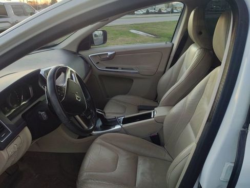 Used 2014 Volvo XC60 T6 image 10