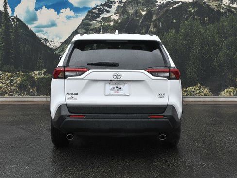Certified 2025 Toyota RAV4 XLE AWD/4WD image 10