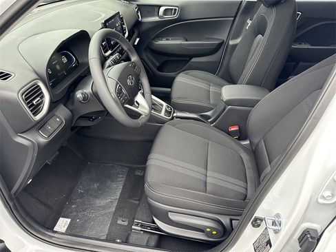New 2026 Hyundai Venue SEL image 9