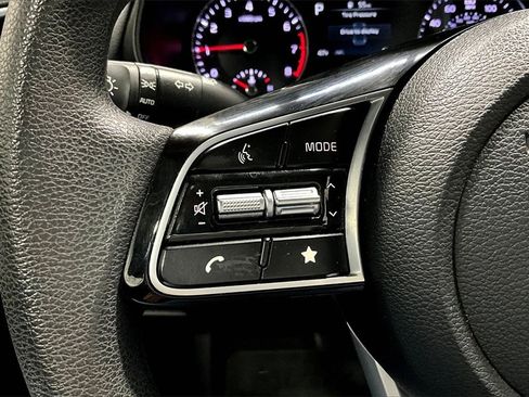 Used 2022 Kia Forte LXS image 10