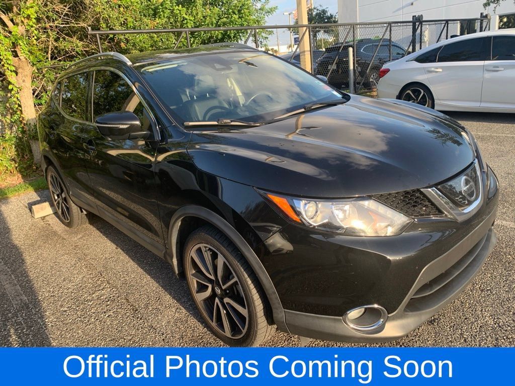 Used 2019 Nissan Rogue Sport SL FWD image 1