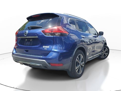 Used 2017 Nissan Rogue SL w/ SL Premium Package FWD image 5