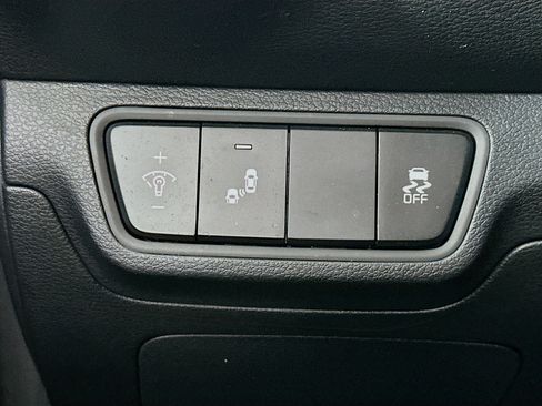 Used 2024 Kia Forte LXS w/ LXS Technology Package image 17