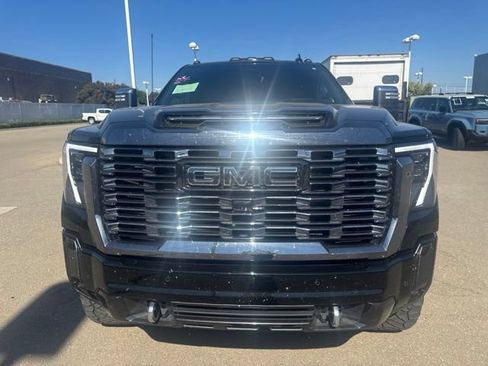 Used 2024 GMC Sierra 2500 Denali Ultimate AWD/4WD image 5