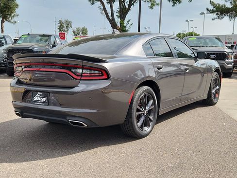 Used 2022 Dodge Charger SXT w/ Blacktop Package AWD/4WD image 3