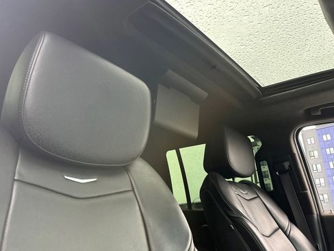 Used 2017 Cadillac Escalade ESV Platinum image 25