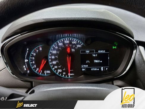 Used 2021 Chevrolet Trax LT AWD/4WD image 15