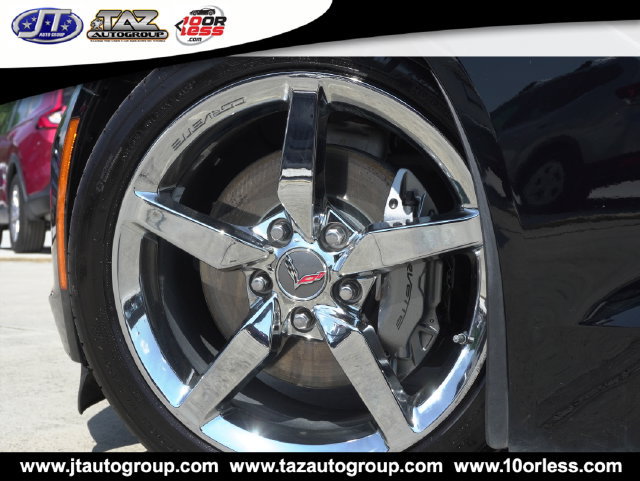 Used 2014 Chevrolet Corvette Stingray Convertible w/ 3LT Preferred Equipment Group RWD image 10