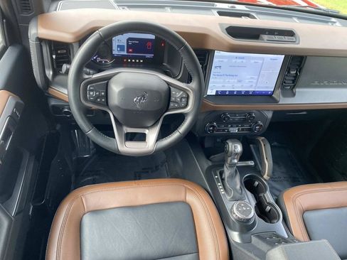 Used 2024 Ford Bronco Outer Banks AWD/4WD image 14