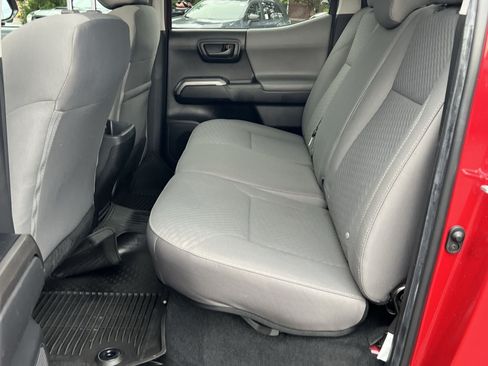 Used 2022 Toyota Tacoma SR5 AWD/4WD image 24
