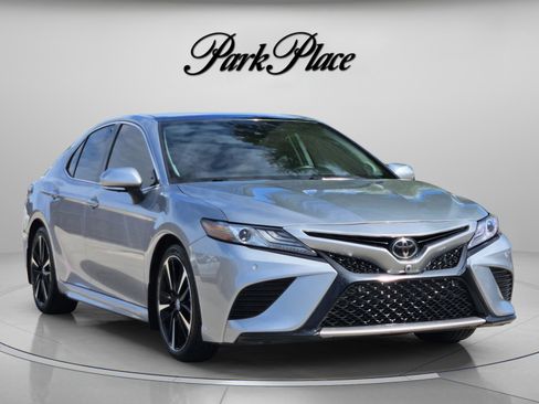Used 2019 Toyota Camry XSE w/ Driver Assist Package image 4