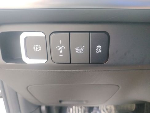 Used 2025 Hyundai Santa Fe SEL FWD image 27