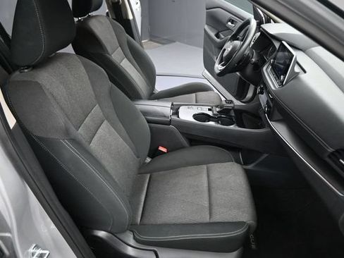 Used 2024 Nissan Rogue SV FWD image 14