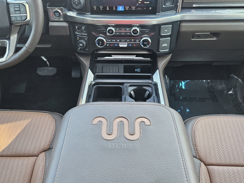 New 2025 Ford F250 King Ranch w/ Chrome Package image 44