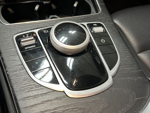 Used 2019 Mercedes-Benz C 300 Sedan image 34
