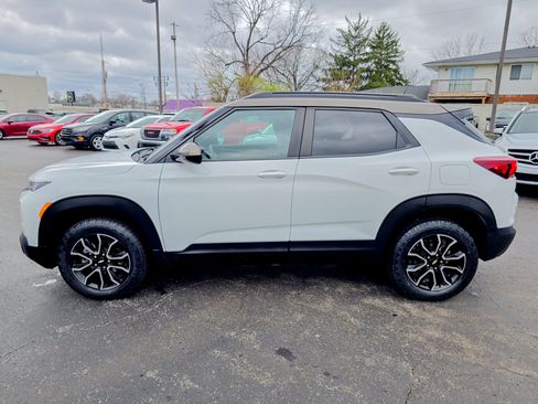 Used 2021 Chevrolet TrailBlazer ACTIV w/ Technology Package AWD/4WD image 12