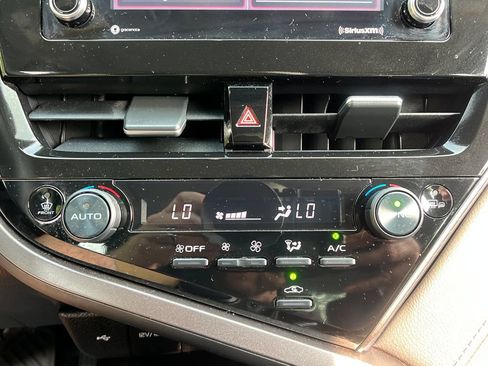 Used 2024 Toyota Camry SE w/ Cold Weather Package AWD/4WD image 17