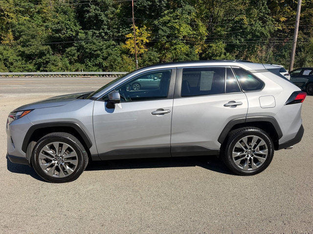 Certified 2023 Toyota RAV4 XLE Premium AWD/4WD image 9