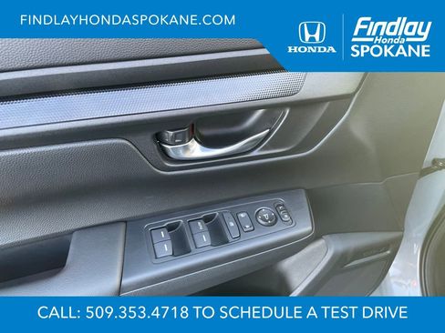 Used 2025 Honda CR-V LX image 7