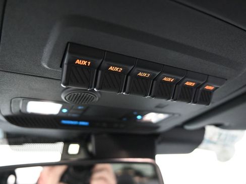 New 2025 Ford Bronco Badlands image 27