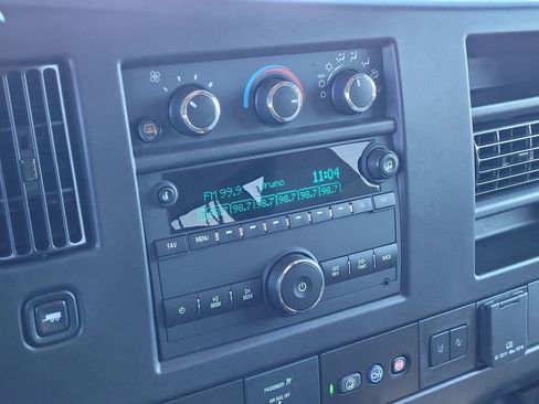 Used 2024 Chevrolet Express 3500 LT w/ LT Preferred Equipment Group image 20