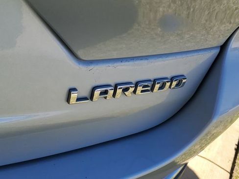 Used 2024 Jeep Grand Cherokee Laredo RWD image 34