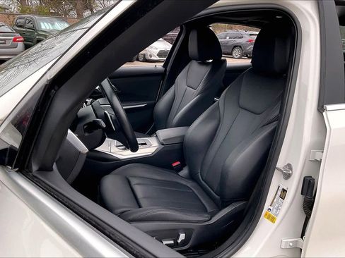 Used 2019 BMW 330i Sedan w/ Driving Assistance Package image 8