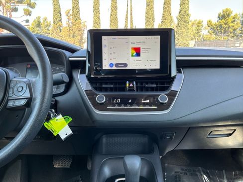 Used 2025 Toyota Corolla LE FWD image 14