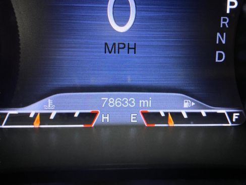 Used 2017 Jeep Cherokee Limited image 12