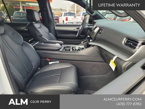 New 2026 Jeep Grand Wagoneer Limited AWD/4WD image 17