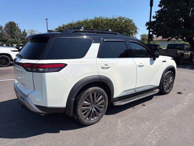 Used 2023 Nissan Pathfinder SL w/ SL Premium Package AWD/4WD image 4