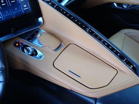 Used 2024 Chevrolet Corvette Stingray Preferred Cpe w/ 2LT image 13