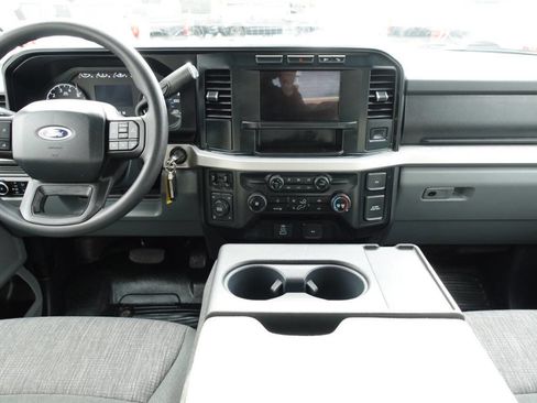 Used 2024 Ford F250 XLT w/ FX4 Off-Road Package image 40